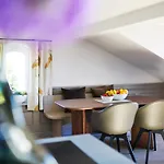 Apartment Goldmaedchen 93 - Honeymoon