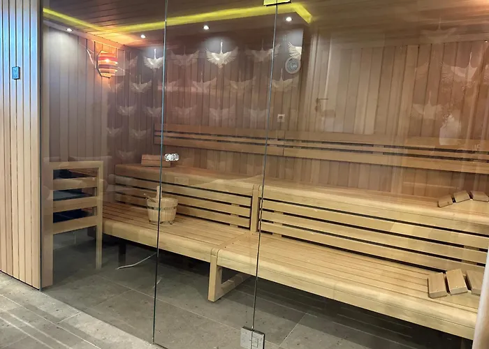 Goldmaedchen 93 - Honeymoon *